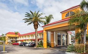 Days Inn & Suites Port Richey